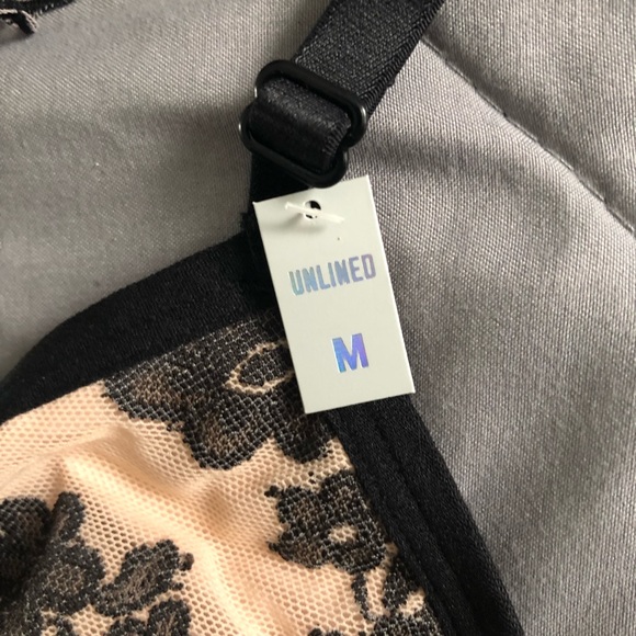 BWT BRAND NEW Victoria’s Secret Pink Bralette (M) - Picture 3 of 4